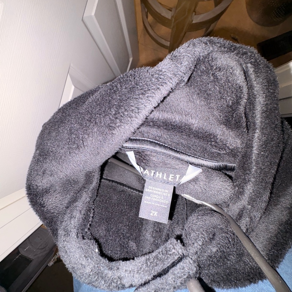 Athleta women’s velveteen Black Crewneck Sweater - Picture 2 of 3